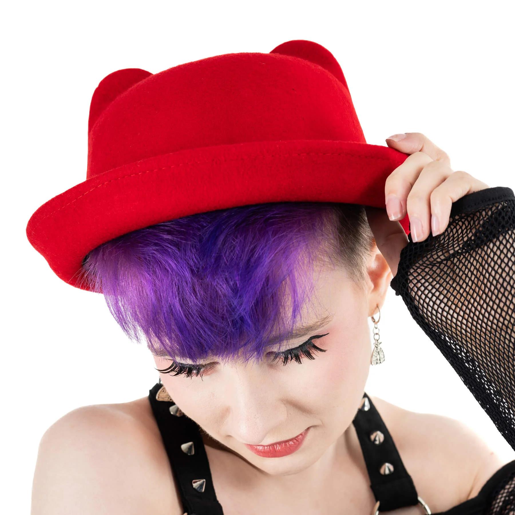 Kitty Bowler Hat red